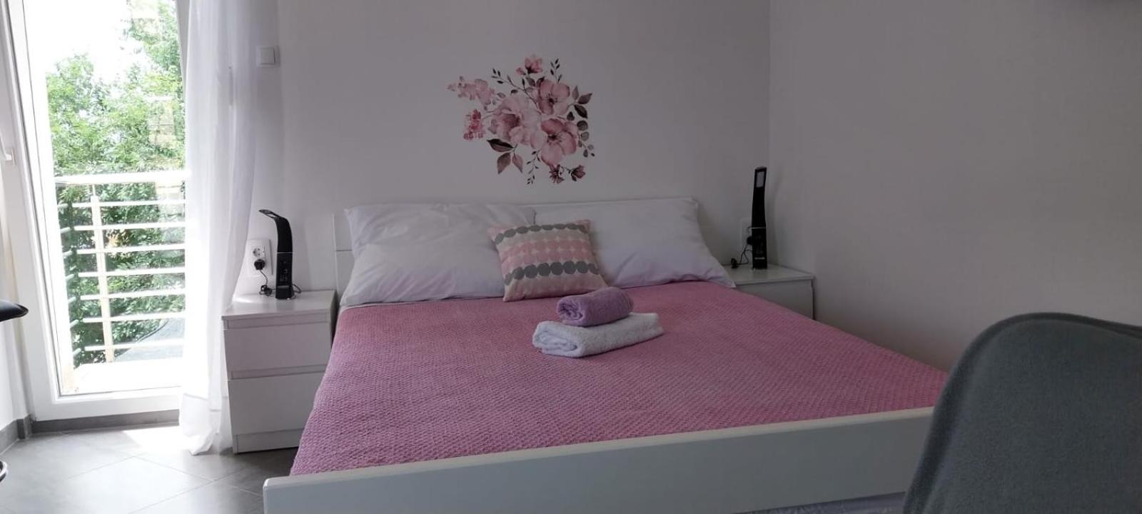 Studio B&P Kastela Luaran gambar